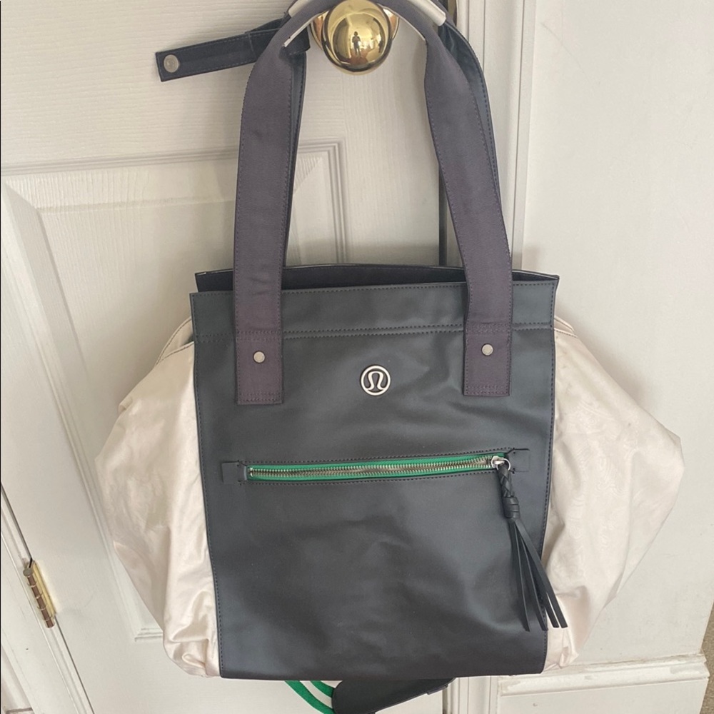 Lululemon Black and White Tote Bag